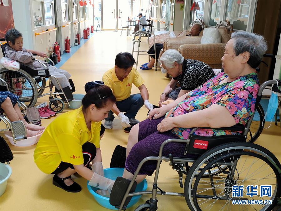 （走向我們的小康生活&middot;圖文互動(dòng)）（3）北京&ldquo;老有所養(yǎng)&rdquo;的床邊、身邊、周邊事