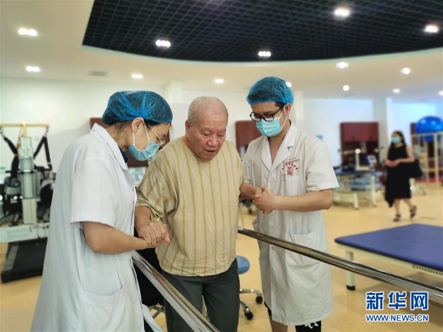 (走向我們的小康生活·圖文互動(dòng))(1)從“老三送”到“新三送”——天津呵護(hù)“最美夕陽(yáng)紅”