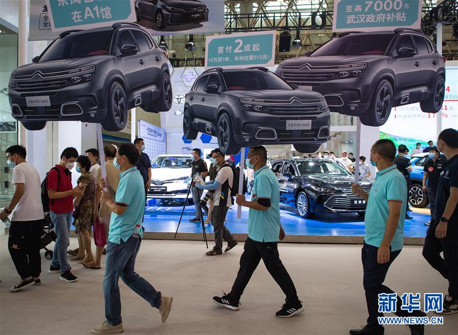 （在習近平新時代中國特色社會主義思想指引下&mdash;&mdash;新時代新作為新篇章&middot;習近平總書記關切事&middot;圖文互動）（3）消費回暖市聲新&mdash;&mdash;內(nèi)需動力不斷釋放的市場觀察