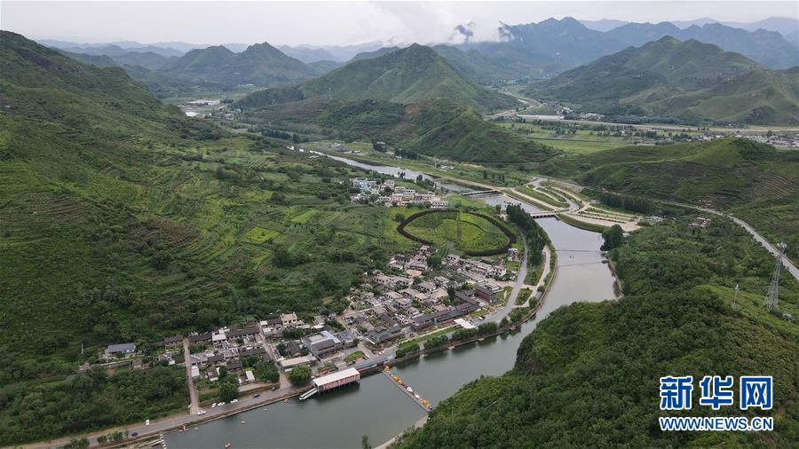 （新華全媒頭條&middot;走向我們的小康生活&middot;圖文互動）（5）長城腳下，小康村串成&ldquo;珍珠鏈&rdquo;