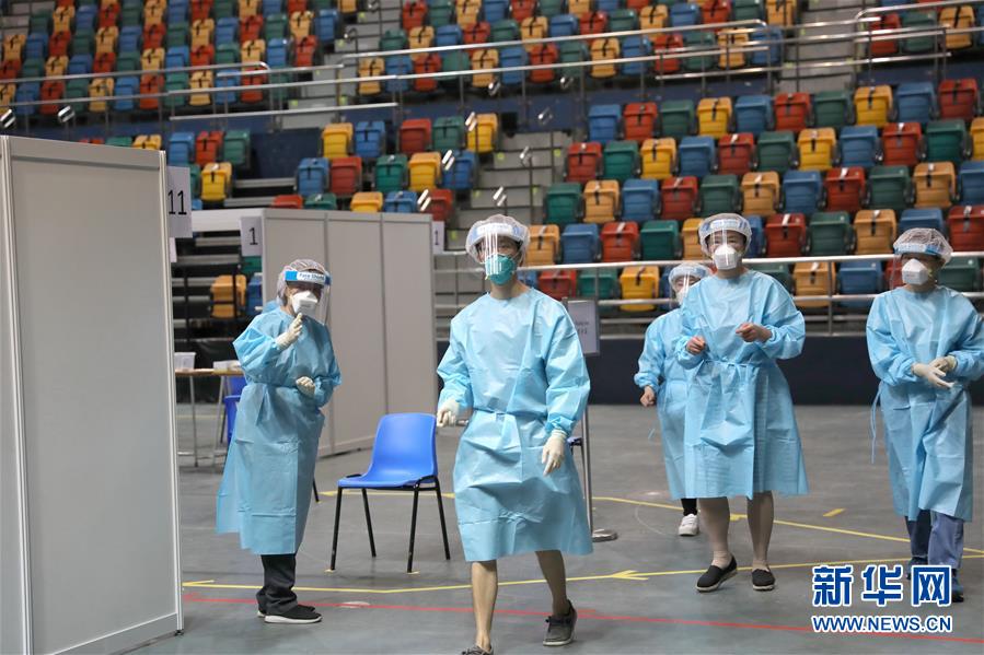 （圖文互動）（2）&ldquo;身為醫(yī)護(hù)人員一分子，應(yīng)該出來幫忙&rdquo;&mdash;&mdash;參與新冠病毒社區(qū)檢測的香港醫(yī)護(hù)人員速寫