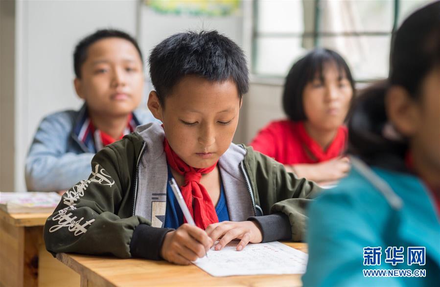 （新華全媒頭條&middot;決戰(zhàn)決勝脫貧攻堅(jiān)&middot;督戰(zhàn)未摘帽貧困縣&middot;圖文互動(dòng)）（11）不獲全勝，決不收兵&mdash;&mdash;全國(guó)52個(gè)掛牌督戰(zhàn)貧困縣脫貧攻堅(jiān)紀(jì)實(shí)