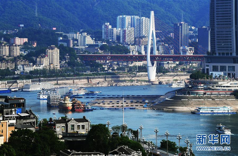 （新華全媒頭條&middot;圖文互動(dòng)）（1）西部有個(gè)新的&ldquo;圈&rdquo;&mdash;&mdash;成渝加快雙城經(jīng)濟(jì)圈建設(shè)