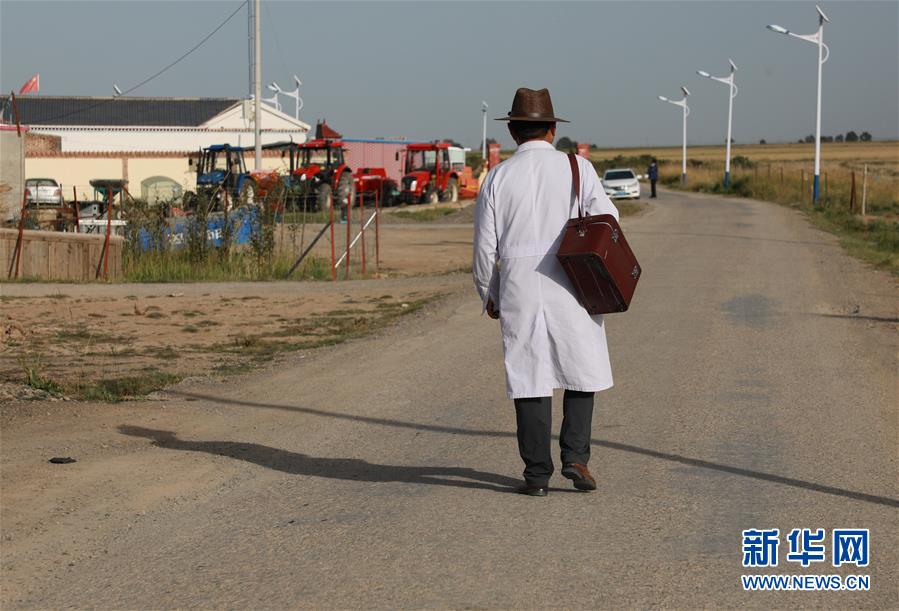 (圖文互動)(7)村醫(yī)斗拉加的堅(jiān)守