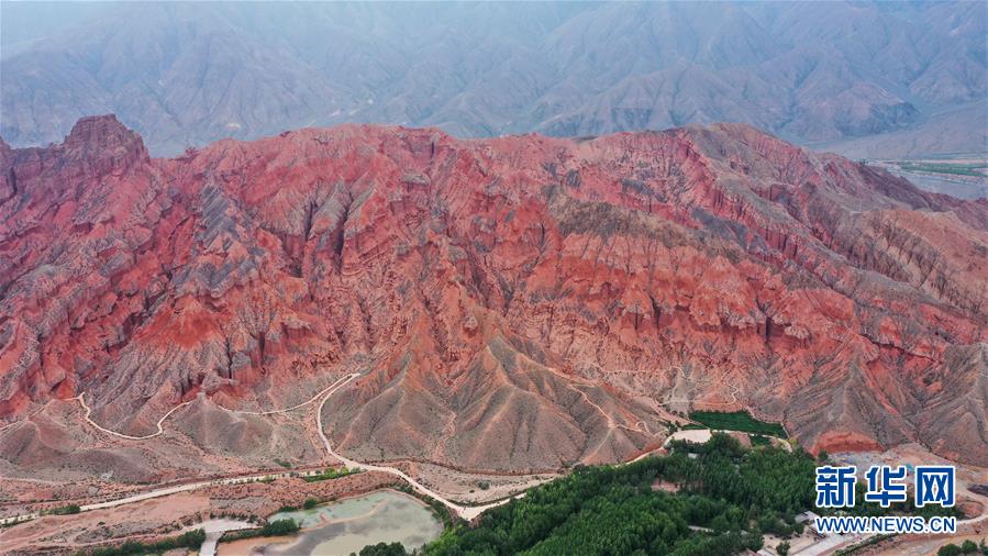 （新華全媒頭條&middot;走向我們的小康生活&middot;決戰(zhàn)決勝脫貧攻堅(jiān)&middot;圖文互動(dòng)）（7）高原上綻放的光芒&mdash;&mdash;來自青海攻克深度貧困堡壘的故事