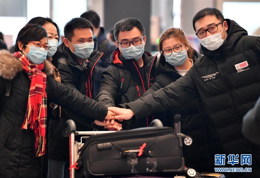 (抗疫一線醫(yī)務(wù)人員英雄群體·圖文互動(dòng))(1)合力筑起生命防線——記天津市對(duì)口支援恩施州疾控工作隊(duì)