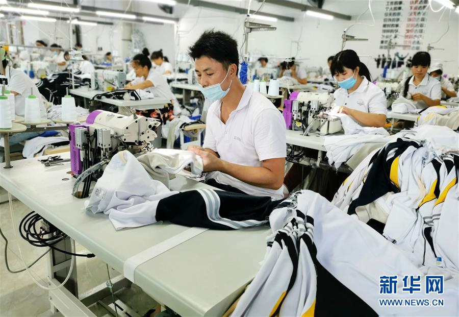 （決戰(zhàn)決勝脫貧攻堅(jiān)&middot;圖文互動(dòng)）（6）同飲一江水 攜手&ldquo;斬窮根&rdquo;&mdash;&mdash;深圳對(duì)口廣西河池、百色扶貧協(xié)作見聞