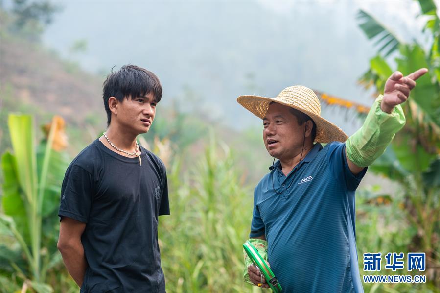 (新華全媒頭條·決戰(zhàn)決勝脫貧攻堅(jiān)·督戰(zhàn)未摘帽貧困縣·圖文互動)(15)脫貧的歌聲——云南直過民族和人口較少民族共入新時(shí)代