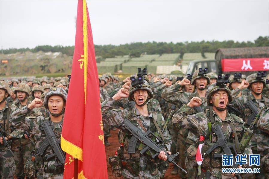 （在習(xí)近平強(qiáng)軍思想指引下&middot;我們?cè)趹?zhàn)位報(bào)告&middot;圖文互動(dòng)）（1）千里移防，鐵心跟黨走&mdash;&mdash;南部戰(zhàn)區(qū)陸軍第75集團(tuán)軍某紅軍旅政治建軍、練兵備戰(zhàn)記事