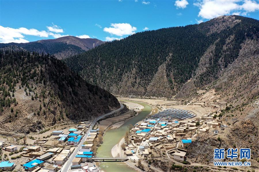 (新華全媒頭條·圖文互動)(1)跨越70年的“紅色”守望——記西藏昌都市左貢縣列達(dá)村