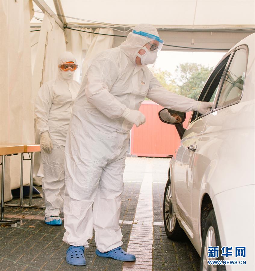 (國(guó)際疫情)(2)德總理呼吁民眾減少社交接觸避免疫情失控