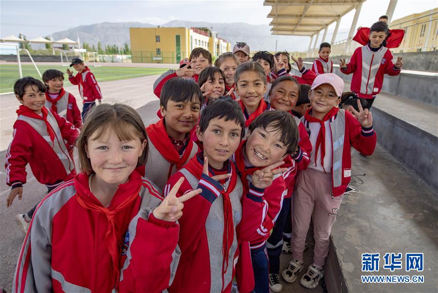 (新華全媒頭條·圖文互動)(5)新天地 新兒女 新奇跡——脫貧攻堅繪就新疆新圖景