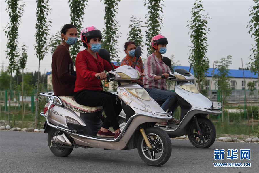 (新華全媒頭條·圖文互動)(12)新天地 新兒女 新奇跡——脫貧攻堅繪就新疆新圖景