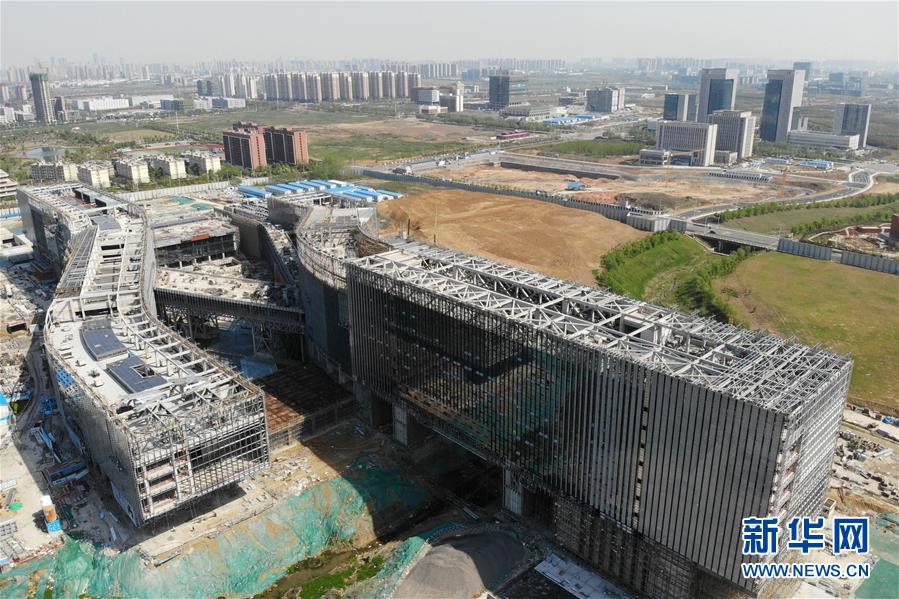 （在習(xí)近平新時代中國特色社會主義思想指引下&mdash;&mdash;新時代新作為新篇章&middot;習(xí)近平總書記關(guān)切事&middot;圖文互動）（5）探&ldquo;微觀世界&rdquo; 抓&ldquo;關(guān)鍵變量&rdquo;&mdash;&mdash;我國科學(xué)家與量子&ldquo;糾纏&rdquo;的故事