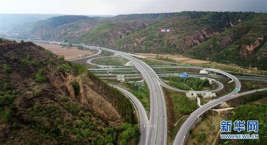 （&ldquo;中國面貌&rdquo;系列述評&middot;圖文互動）（4）奇跡中國&mdash;&mdash;70年中國面貌變遷述評之一