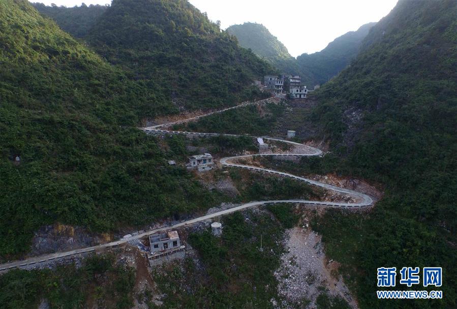 （壯麗70年&middot;奮斗新時代）（12）我們走在大路上