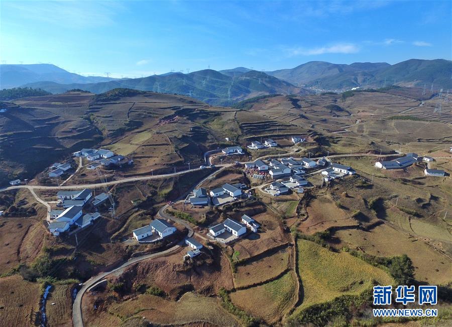 (新華全媒頭條·圖文互動)(10)潮起東方萬象新——以習(xí)近平同志為核心的黨中央團(tuán)結(jié)帶領(lǐng)全黨全軍全國各族人民貫徹落實黨的十九大精神紀(jì)實