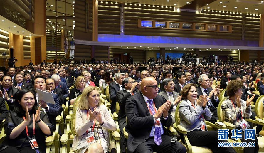 (新華全媒頭條·圖文互動)(12)潮起東方萬象新——以習(xí)近平同志為核心的黨中央團(tuán)結(jié)帶領(lǐng)全黨全軍全國各族人民貫徹落實黨的十九大精神紀(jì)實