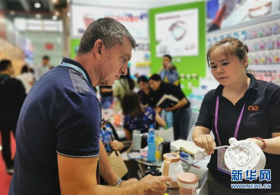 (在習(xí)近平新時(shí)代中國特色社會主義思想指引下——新時(shí)代新作為新篇章·總書記關(guān)切開放事·圖文互動)(3)老“廣交” 新“前沿”