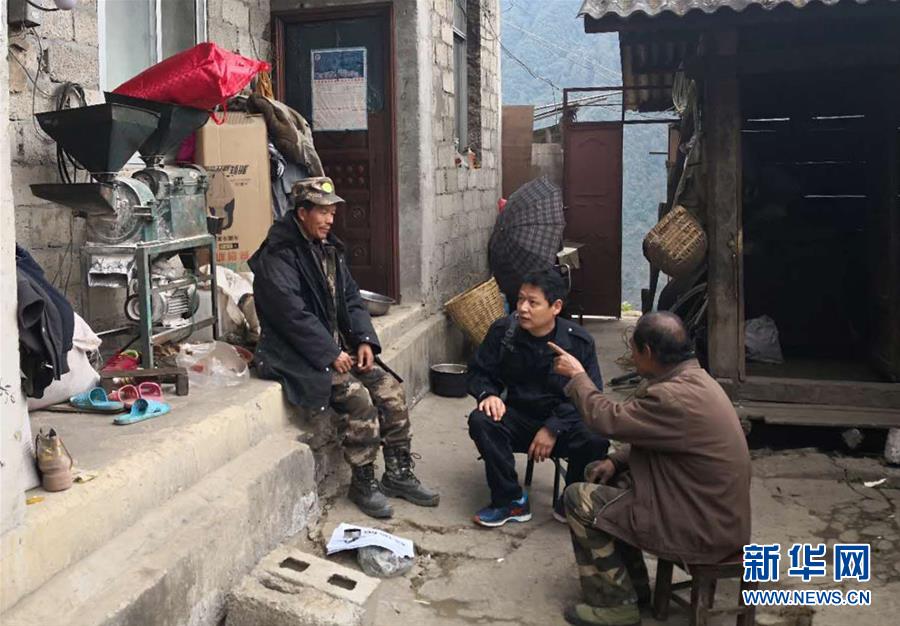 (在習(xí)近平新時(shí)代中國特色社會主義思想指引下——新時(shí)代新作為新篇章·習(xí)近平總書記關(guān)切事·圖文互動(dòng))(5)啃下最后的硬骨頭——脫貧攻堅(jiān)掛牌督戰(zhàn)進(jìn)行時(shí)