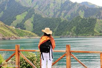 &ldquo;萬(wàn)個(gè)故事獻(xiàn)祖國(guó)&rdquo;唱響全國(guó) &ldquo;新疆好故事&rdquo;海內(nèi)外點(diǎn)贊