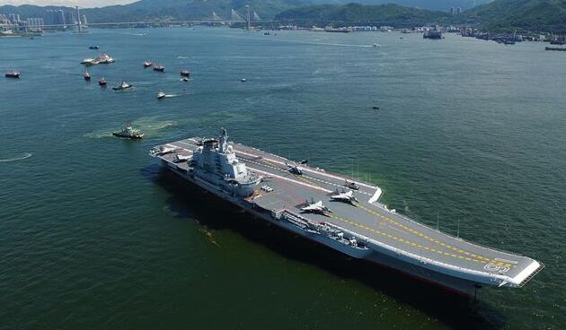 獨家航拍！遼寧艦駛離香港