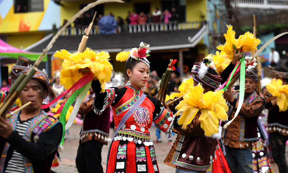 廣西融安：苗族群眾歡慶&ldquo;芒蒿節(jié)&rdquo;