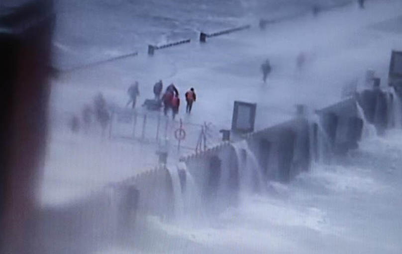 追記為保護(hù)國(guó)家某重點(diǎn)試驗(yàn)平臺(tái)壯烈犧牲的3位勇士黃群、宋月才、姜開(kāi)斌