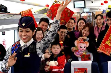&ldquo;00后&rdquo;乘務(wù)員的首個春運(yùn)