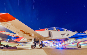 夜航｜戰(zhàn)鷹試翼，有你想不到的美