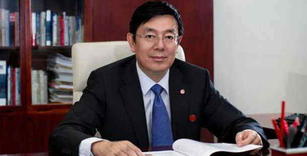 中航飛機董事長、分黨組書記方玉峰&mdash;&mdash;中航飛機要想同國際航空產(chǎn)業(yè)強者過招，必須與市場全面接軌，逐步褪去傳統(tǒng)國有企業(yè)的&ldquo;光環(huán)&rdquo;。這就要求我們?nèi)ν七M企業(yè)改革，利用上市平臺，建立先進的法人治理結構，建立高效的、敏捷反應的價值創(chuàng)造主體。