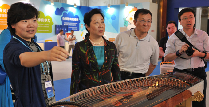 北京市市科委主任閆傲霜、副主任朱世龍檢查2015年科技周主場(chǎng)籌備工作