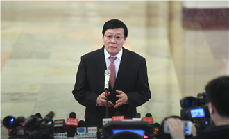 全國社?；鹄硎聲?huì)理事長樓繼偉接受采訪