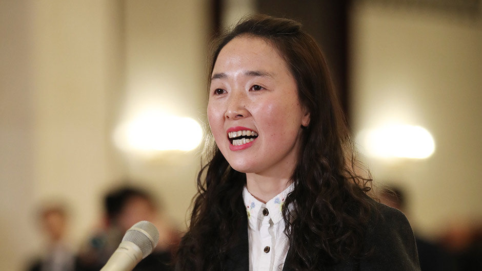 全國(guó)人大代表梁倩娟接受采訪(fǎng)