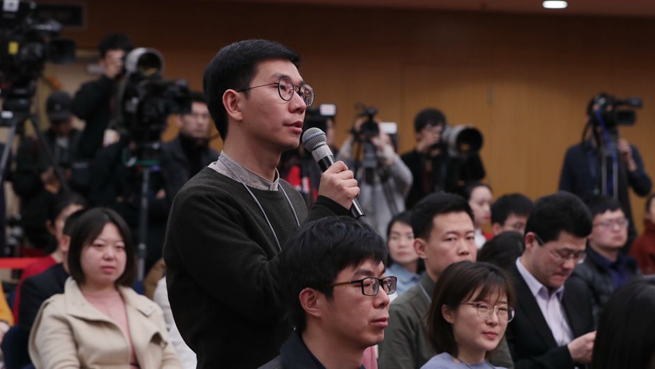 澎湃新聞?dòng)浾? /></a>
</div>
</div>
<br />
<div   id=