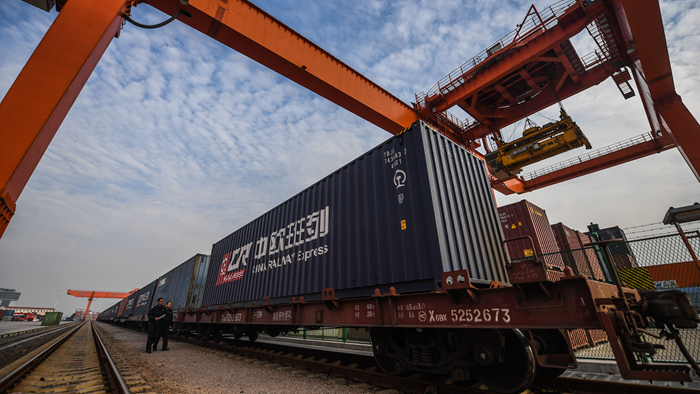 新華微評(píng)&middot;學(xué)習(xí)筆談：這個(gè)&ldquo;世界市場(chǎng)&rdquo;，潛力硬核！