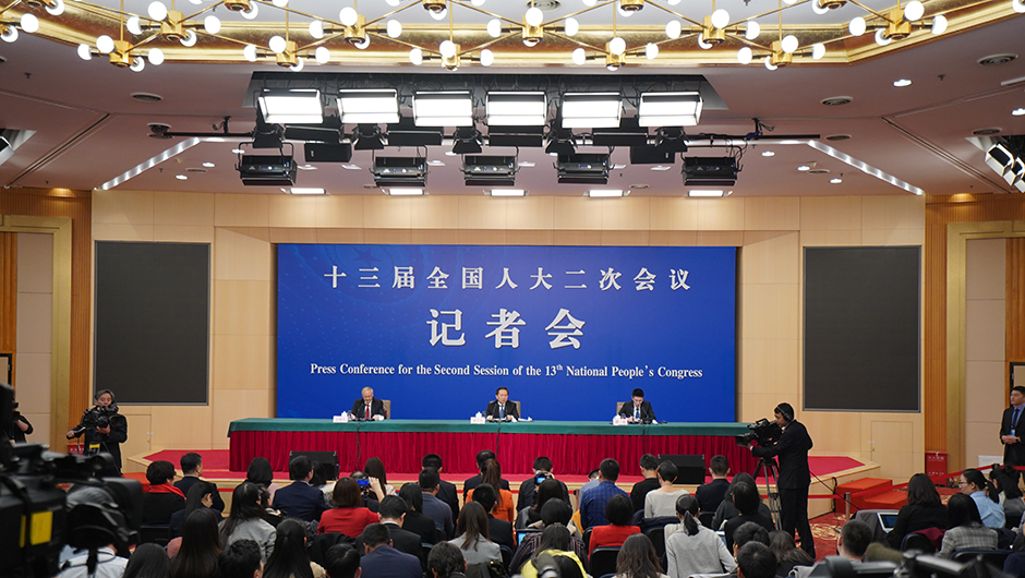 李干杰就&ldquo;打好污染防治攻堅(jiān)戰(zhàn)&rdquo;相關(guān)問題答問