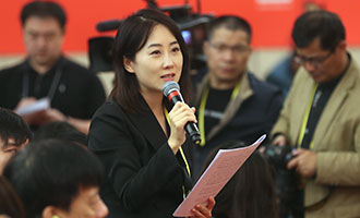 鳳凰衛(wèi)視、鳳凰網(wǎng)記者提問