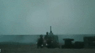 震撼！新型火炮參與實(shí)彈射擊演練