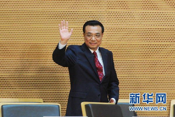 5月5日，中國國務(wù)院總理李克強(qiáng)在位于亞的斯亞貝巴的非洲聯(lián)盟總部發(fā)表題為《開創(chuàng)中非合作更加美好的未來》的演講。 新華社記者 謝環(huán)馳 攝 