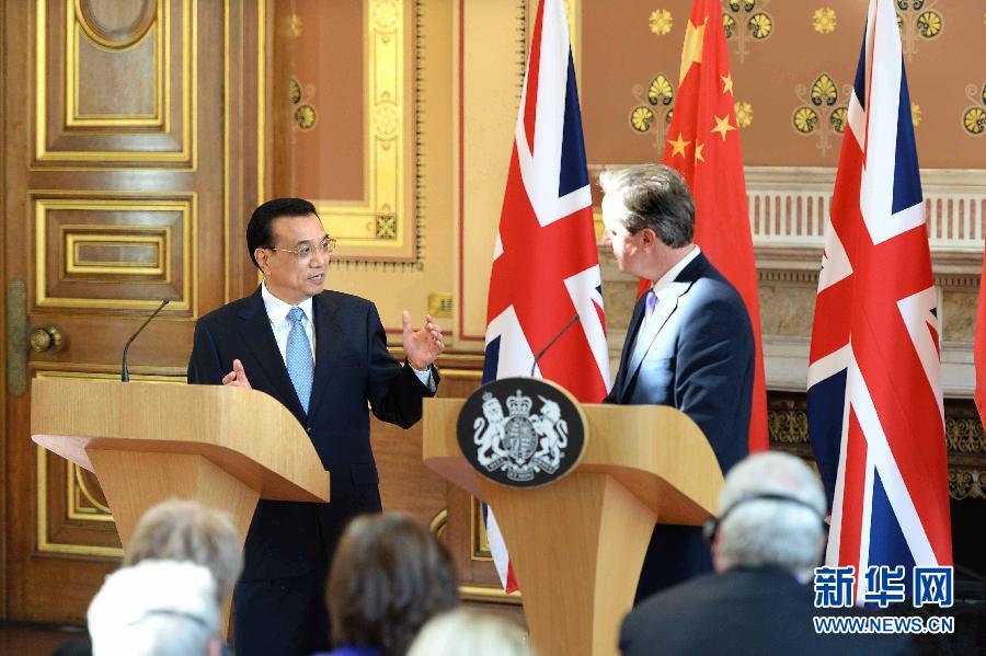 6月17日，中國國務院總理李克強同英國首相卡梅倫在倫敦舉行中英總理年度會晤后共同會見記者。新華社記者 李濤 攝