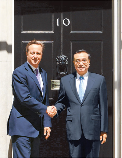 6月17日，國務院總理李克強在倫敦唐寧街10號首相府同英國首相卡梅倫舉行中英總理年度會晤。新華社記者 李 濤攝 