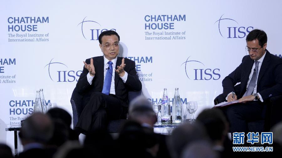 6月18日，國務(wù)院總理李克強在倫敦金融城市長官邸面向英國皇家國際問題研究所和國際戰(zhàn)略研究所兩大智庫發(fā)表題為《共建包容發(fā)展的美好世界》的演講。新華社記者 張鐸 攝 