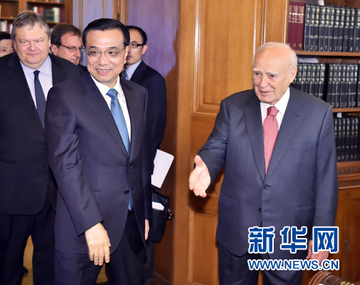 6月20日，國務(wù)院總理李克強(qiáng)在雅典總統(tǒng)府會(huì)見希臘總統(tǒng)帕普利亞斯。新華社記者 李濤 攝