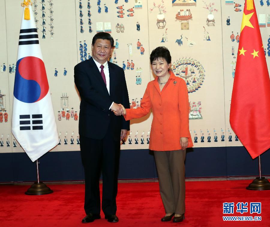 7月3日，國家主席習(xí)近平在首爾同韓國總統(tǒng)樸槿惠舉行會談。新華社記者 蘭紅光 攝