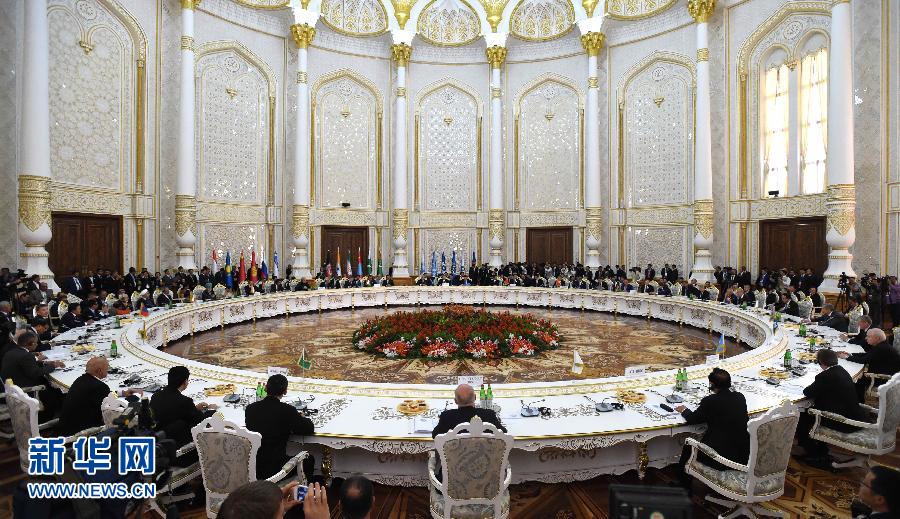 9月12日，上海合作組織成員國(guó)元首理事會(huì)第十四次會(huì)議在塔吉克斯坦首都杜尚別舉行。國(guó)家主席習(xí)近平出席會(huì)議并發(fā)表重要講話。新華社記者馬占成攝 