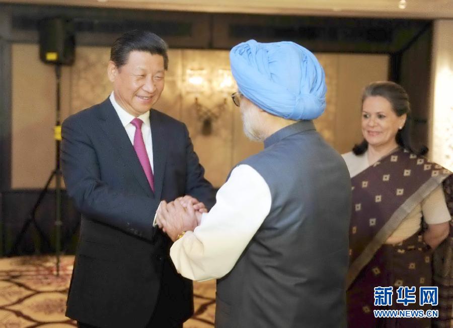 9月19日，國家主席習(xí)近平在新德里會見印度國大黨主席索尼婭&middot;甘地和前總理辛格。 新華社記者張鐸攝