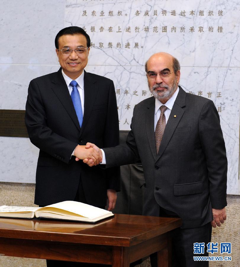 10月15日，中國國務院總理李克強在羅馬會見聯合國糧農組織總干事格拉齊亞諾。 新華社記者 饒愛民 攝