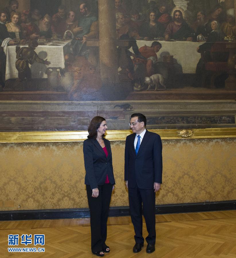 10月15日，中國(guó)國(guó)務(wù)院總理李克強(qiáng)在羅馬會(huì)見意大利眾議長(zhǎng)博爾德里尼。 新華社記者王曄攝 
