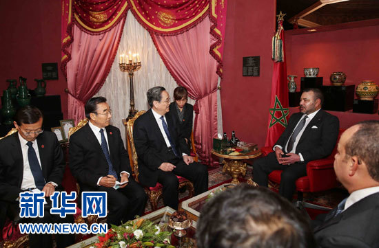 11月4日，中國全國政協(xié)主席俞正聲在非斯會見摩洛哥國王穆罕默德六世。 新華社記者 劉衛(wèi)兵 攝